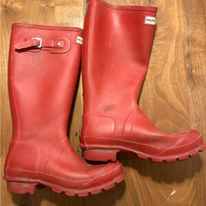 Hunter Bold Red Winter Boots